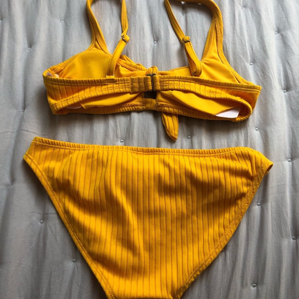 XS Yellow Ribbed Bikini - Picture 4 of 7